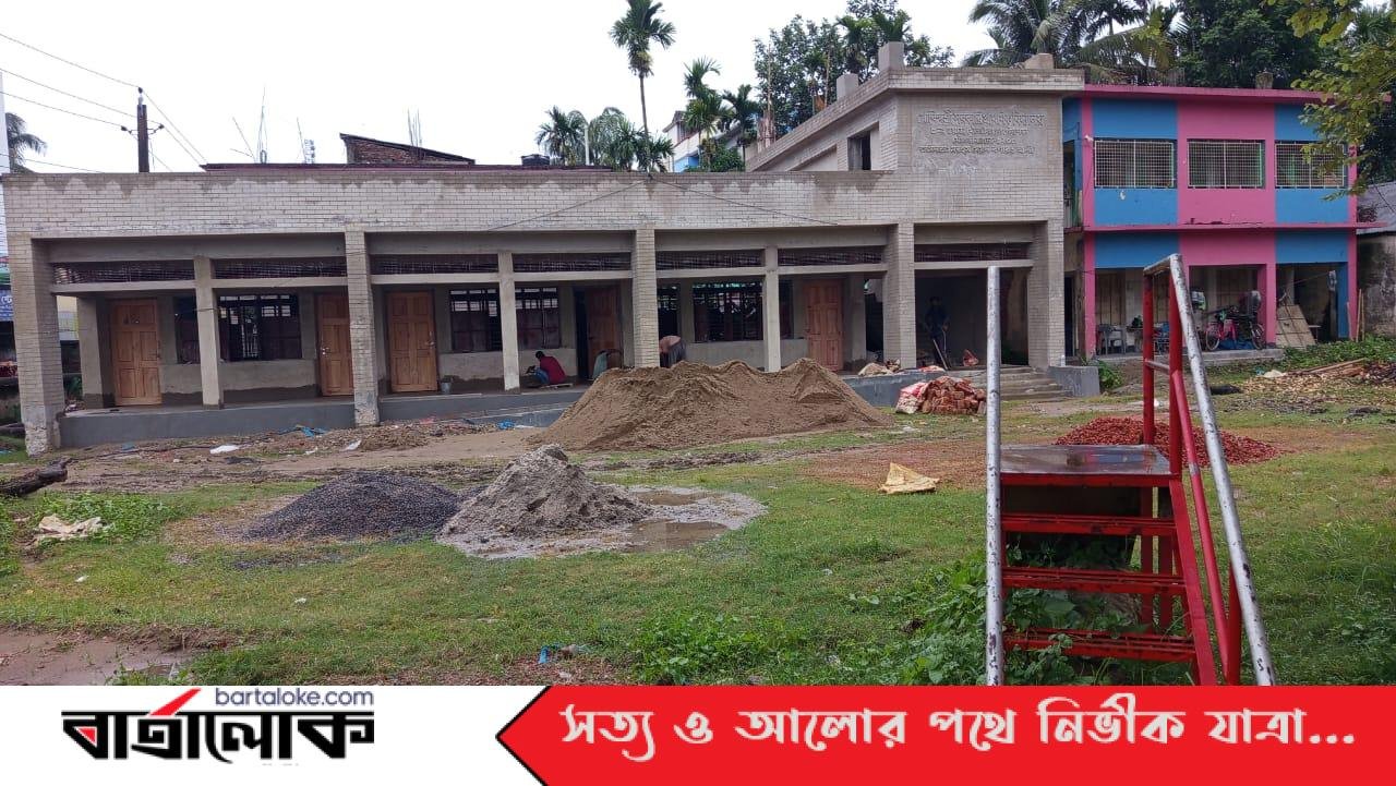 মৌলভীবাজারে স্কুলের ভবন নির্মাণ”দেড় বছরেও শেষ হয়নি ৬ মাসের কাজ