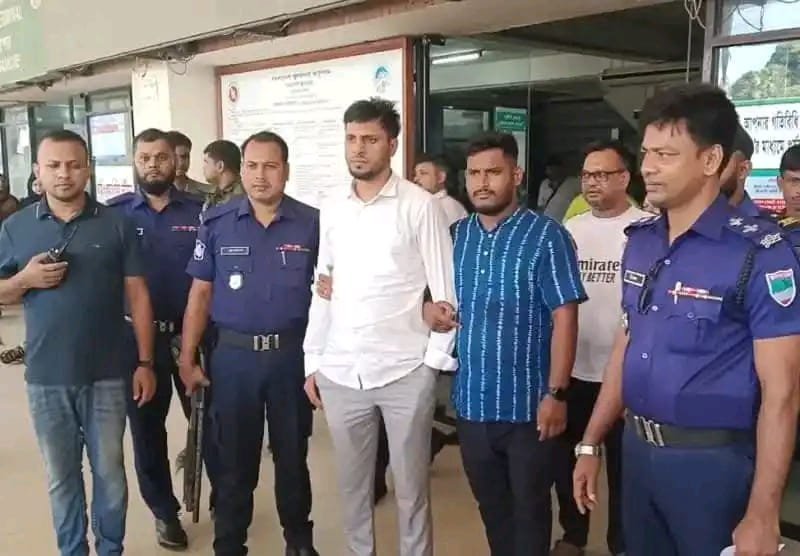 ছাত্রলীগের সহ সভাপতি ভারতে পালানোর সময় আটক