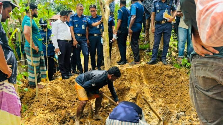 রাজনগরে স্ত্রীকে হত্যার অভিযোগে স্বামী আটক, বসতবাড়ির উঠান থেকে মরদেহ উদ্ধার
