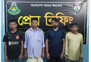 কুলাউড়ায় র‍্যাবের অভিযানে অনলাইন জুয়ার খেলার অপরাধে আটক-৪