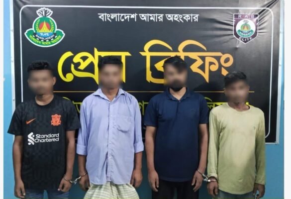 কুলাউড়ায় র‍্যাবের অভিযানে অনলাইন জুয়ার খেলার অপরাধে আটক-৪